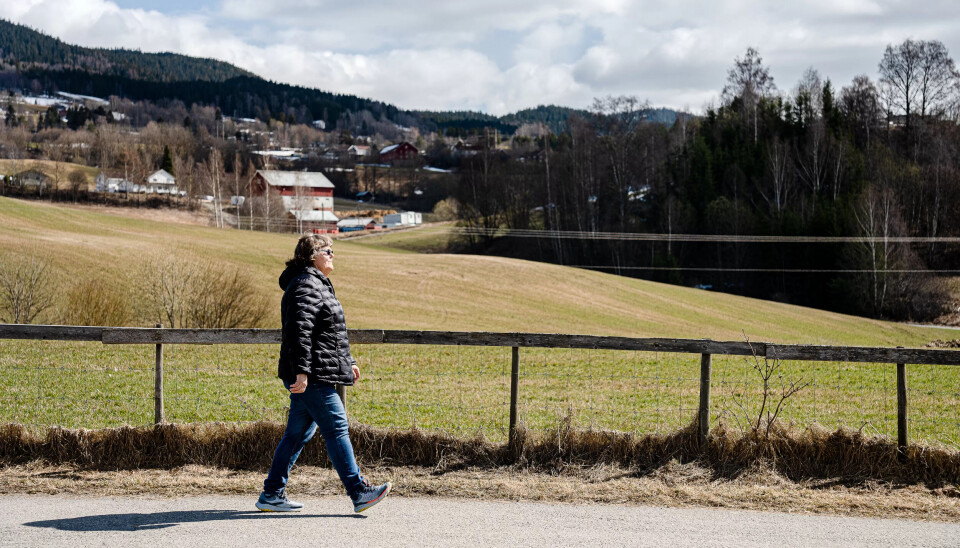 FYSISK AKTIVITET: Tøgersen prøver så ofte hun kan å gå de få kilometrene til Gran sentrum og bruker de minste ærend som unnskyldning. FYSISK AKTIVITET: Tøgersen prøver så ofte hun kan å gå de få kilometrene til Gran sentrum og bruker de minste ærend som unnskyldning.