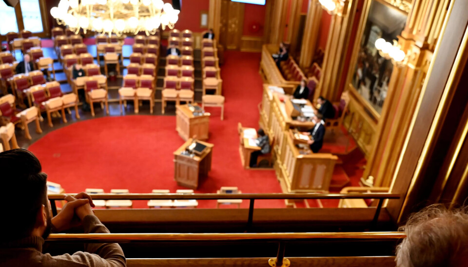 TILLIT: Stortingspolitikerne stoler mindre på mediene. TILLIT: Stortingspolitikerne stoler mindre på mediene.