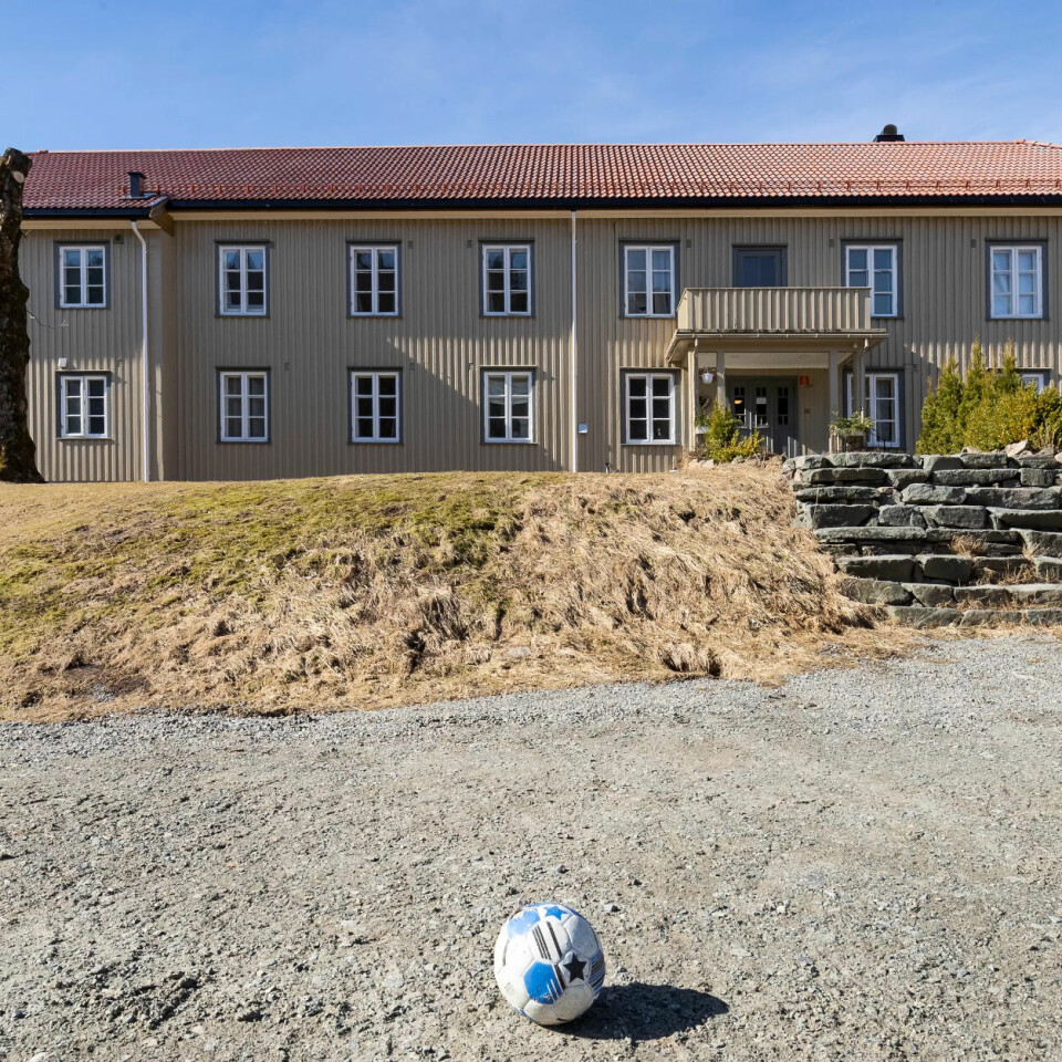 ENGLEGÅRD: I denne bygningen, som tidligere har vært blant annet sykehjem og pensjonat, startet brødrene Rune og Jørn Hellevik opp rusrehabilitering. ENGLEGÅRD: I denne bygningen, som tidligere har vært blant annet sykehjem og pensjonat, startet brødrene Rune og Jørn Hellevik opp rusrehabilitering.