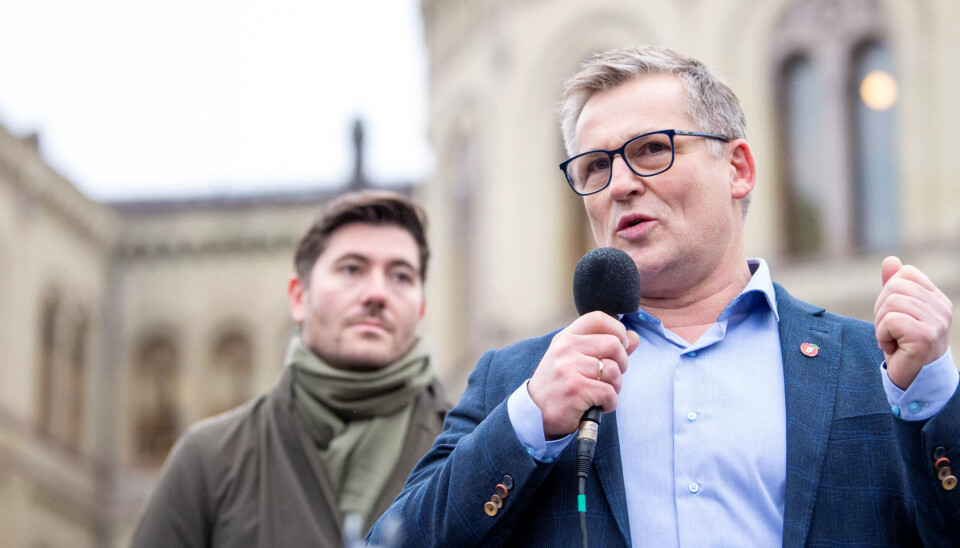 Dagfinn Olsen (FrP) mener samfunnet må ha tillit til at arbeidsgiverne vil sørge for at ansatte får ordninger som passer arbeidstaker best. Dagfinn Olsen (FrP) mener samfunnet må ha tillit til at arbeidsgiverne vil sørge for at ansatte får ordninger som passer arbeidstaker best.