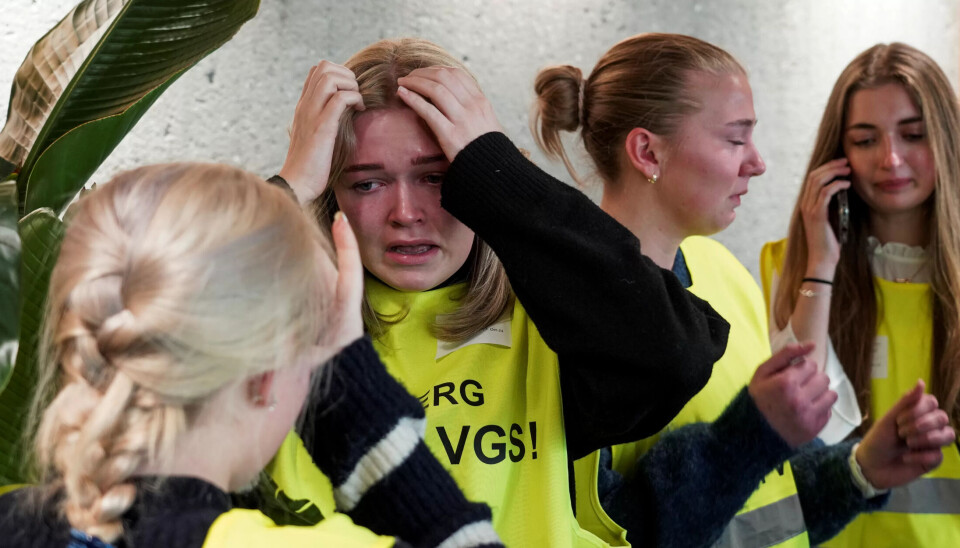 NEDLEGGELSE: Fortvilelsen ove skolenedleggelser trekkes fram som en viktig grunn til Aps kollaps. NEDLEGGELSE: Fortvilelsen ove skolenedleggelser trekkes fram som en viktig grunn til Aps kollaps.