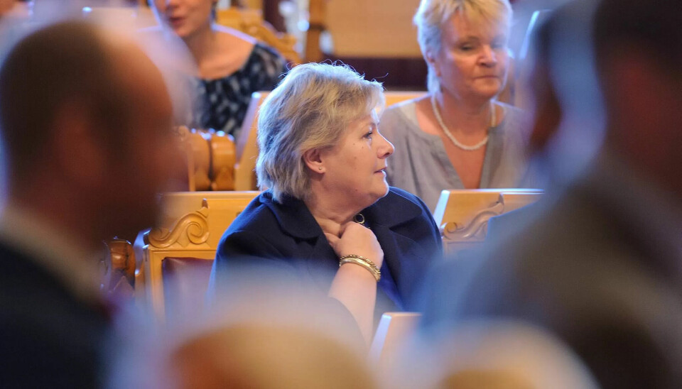 Regjeringen vil forhandle ferdig før Stortinget får debattere investeringsavtalene. Regjeringen vil forhandle ferdig før Stortinget får debattere investeringsavtalene.