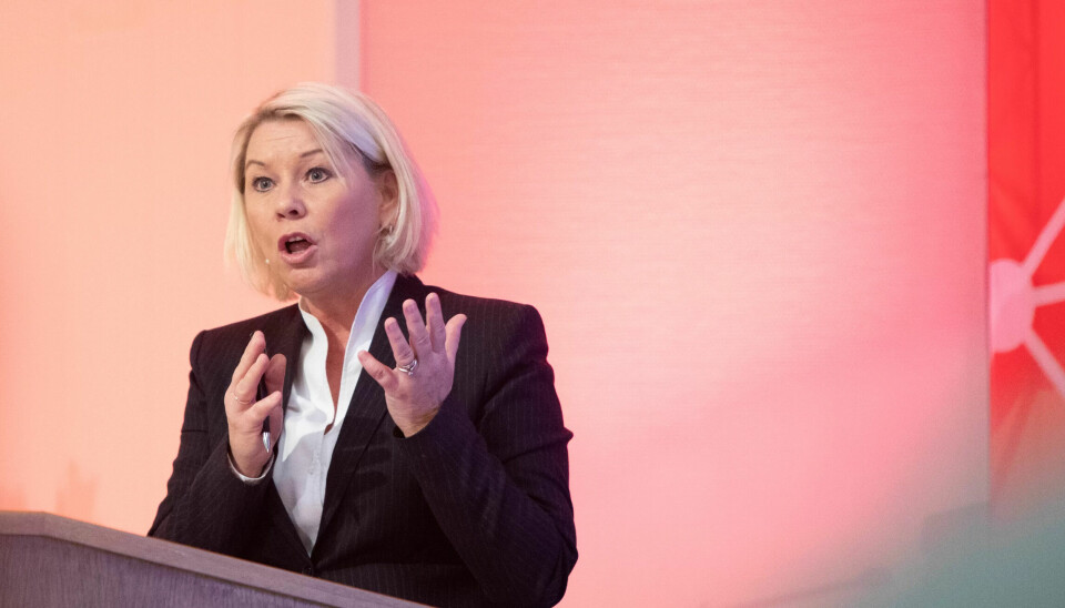 FORSVARTE: Monica Mæland svarte opp kritikken mot regionreformen på Kartellkonferansen. FORSVARTE: Monica Mæland svarte opp kritikken mot regionreformen på Kartellkonferansen.