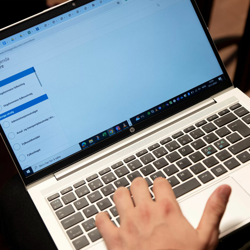 Vil lære mer: Oscar strever med å finne e-poster, og ulike innstillinger og innlogginger på PC og mobil kan bli «helt gresk» for ham. Han ønsker å lære seg alt om PC bedre, også for å kunne få tilgang til PC-spill. Denne har han lånt for bildets del. Vil lære mer: Oscar strever med å finne e-poster, og ulike innstillinger og innlogginger på PC og mobil kan bli «helt gresk» for ham. Han ønsker å lære seg alt om PC bedre, også for å kunne få tilgang til PC-spill. Denne har han lånt for bildets del.