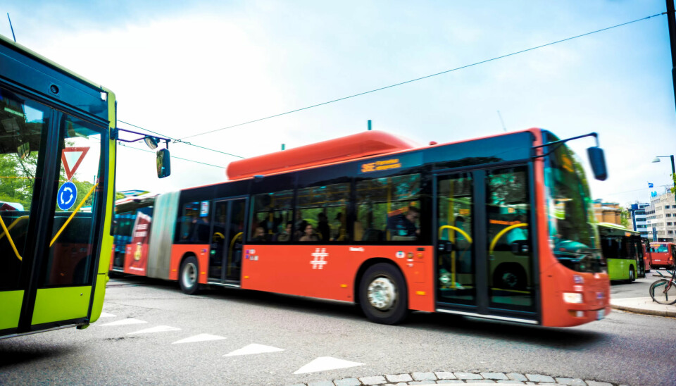 2.400 bussjåfører kan parkere bussene lørdag. Her kan det bli streik