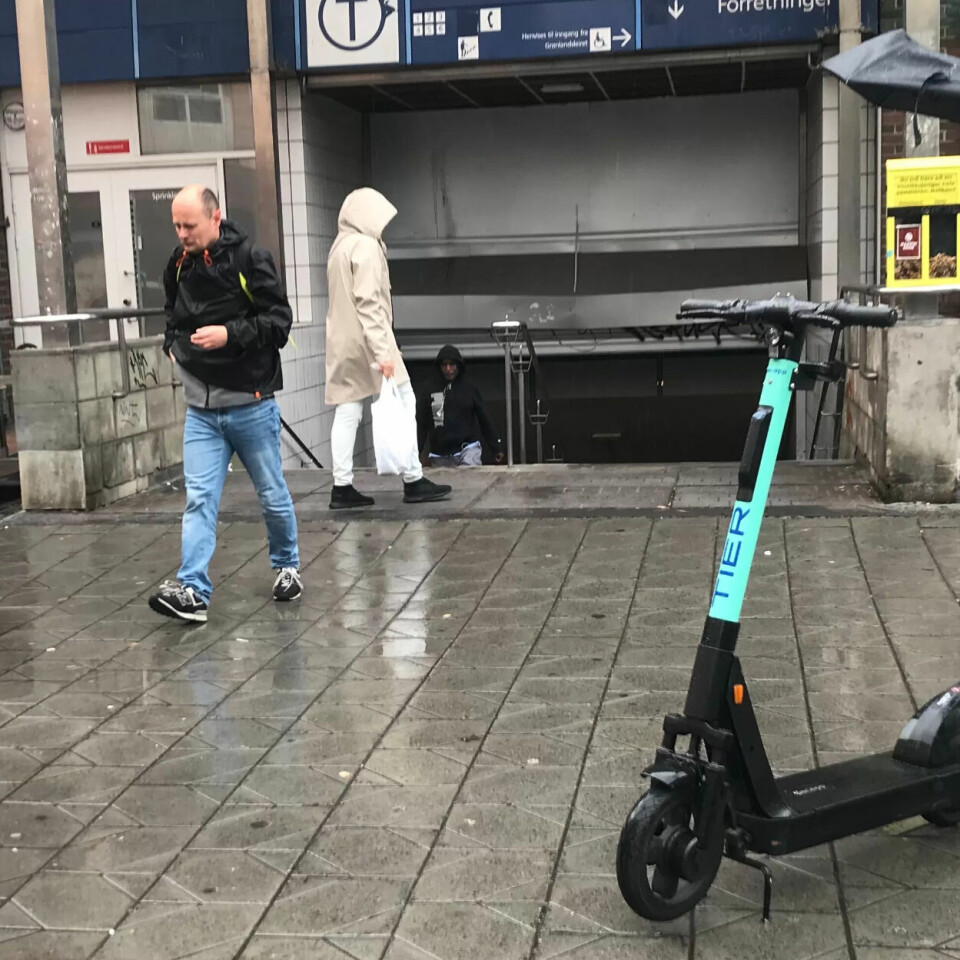 GLEDE OG BESVÆR: I dag er det ti tusen el-sparkesykler i Oslo. Ytterligere to tusen kommer om litt. GLEDE OG BESVÆR: I dag er det ti tusen el-sparkesykler i Oslo. Ytterligere to tusen kommer om litt.