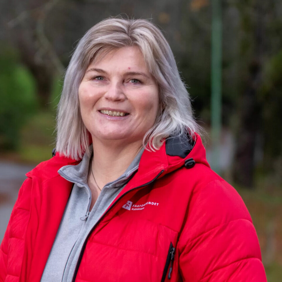 TENER PASIENTANE: – Dess meir kunnskap dei tilsette har, dess betre blir vi på observasjon og vidareformidling til kollegaene i teamet. Da blir også tenestane våre betre, meiner Gina Helland. TENER PASIENTANE: – Dess meir kunnskap dei tilsette har, dess betre blir vi på observasjon og vidareformidling til kollegaene i teamet. Da blir også tenestane våre betre, meiner Gina Helland.