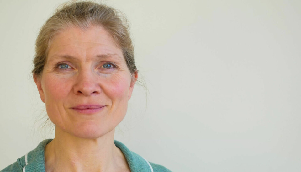 –SENDER USTYR I TAXI: Elisabeth Østrem jobber ved AFF ved Norges Handelshøyskole. Hun forteller at ledere hun jobber med har sendt kontorutstyr i taxi til sine ansatte, slik at de skal kunne jobbe godt på hjemmekontor. –SENDER USTYR I TAXI: Elisabeth Østrem jobber ved AFF ved Norges Handelshøyskole. Hun forteller at ledere hun jobber med har sendt kontorutstyr i taxi til sine ansatte, slik at de skal kunne jobbe godt på hjemmekontor.