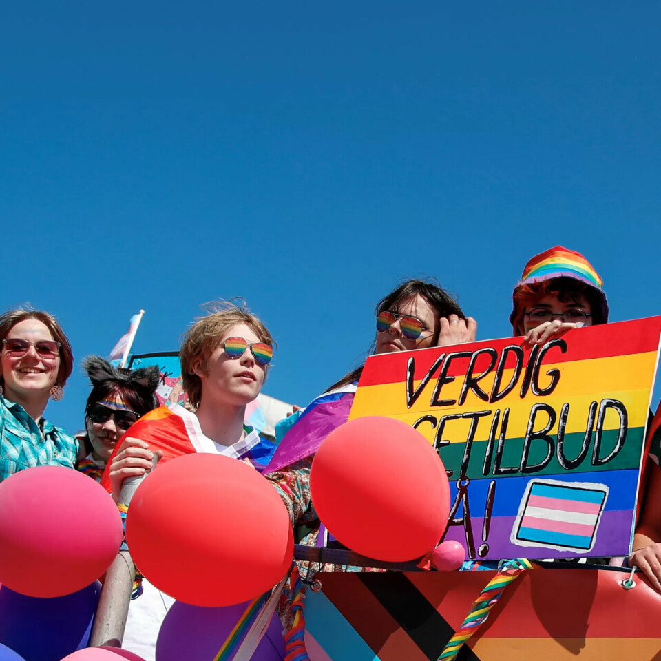 GODT OPPMØTE: Mange mennesker møtte opp under pride-markeringen i Bergen, til tross for trusler mot deler av arrangementet. GODT OPPMØTE: Mange mennesker møtte opp under pride-markeringen i Bergen, til tross for trusler mot deler av arrangementet.