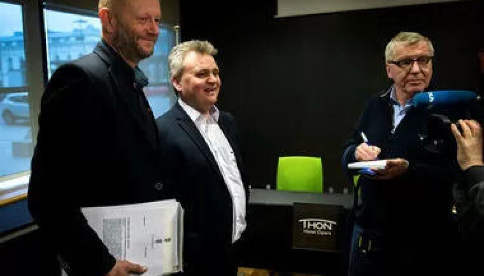 VIKTIG: Resultatene som NHOs Stein Lier Hansen (t.v) og Fellesforbundets Jørn Eggum kom fram til, vil får stor betydning for oppgjørene i offentlig sektor. VIKTIG: Resultatene som NHOs Stein Lier Hansen (t.v) og Fellesforbundets Jørn Eggum kom fram til, vil får stor betydning for oppgjørene i offentlig sektor.