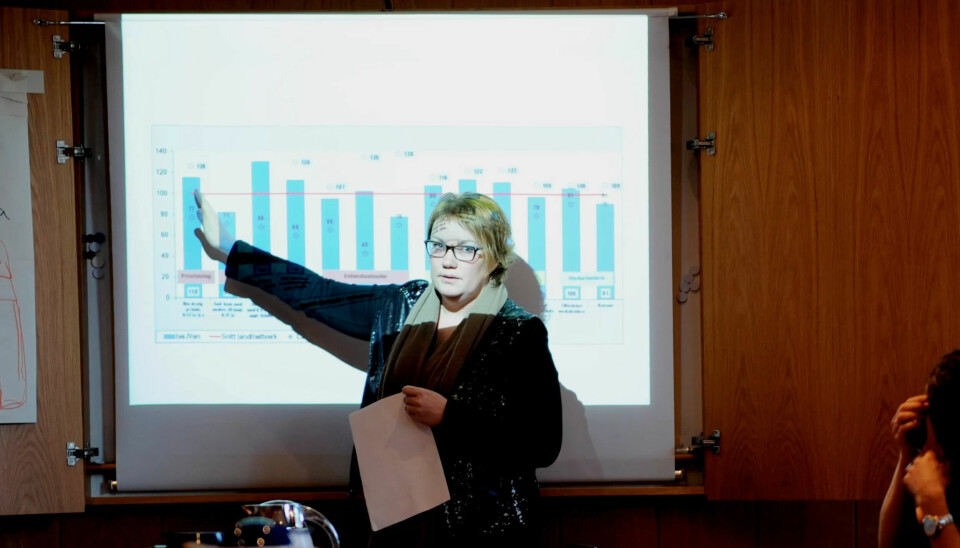 FJERNT: Barnevernsjef Heidi Salvesen i Vennesla opplever protestene som fjernt fra hennes virkelighet. FJERNT: Barnevernsjef Heidi Salvesen i Vennesla opplever protestene som fjernt fra hennes virkelighet.