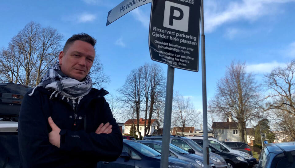 HVORFOR?: Lokalpolitiker Remi Sølvberg (Rødt) ble møtt med EØS-regler da han ville vite hvorfor tjenesten ble stoppet. Nå er saken blitt et eksempel på overfortolkning i kommunene. HVORFOR?: Lokalpolitiker Remi Sølvberg (Rødt) ble møtt med EØS-regler da han ville vite hvorfor tjenesten ble stoppet. Nå er saken blitt et eksempel på overfortolkning i kommunene.
