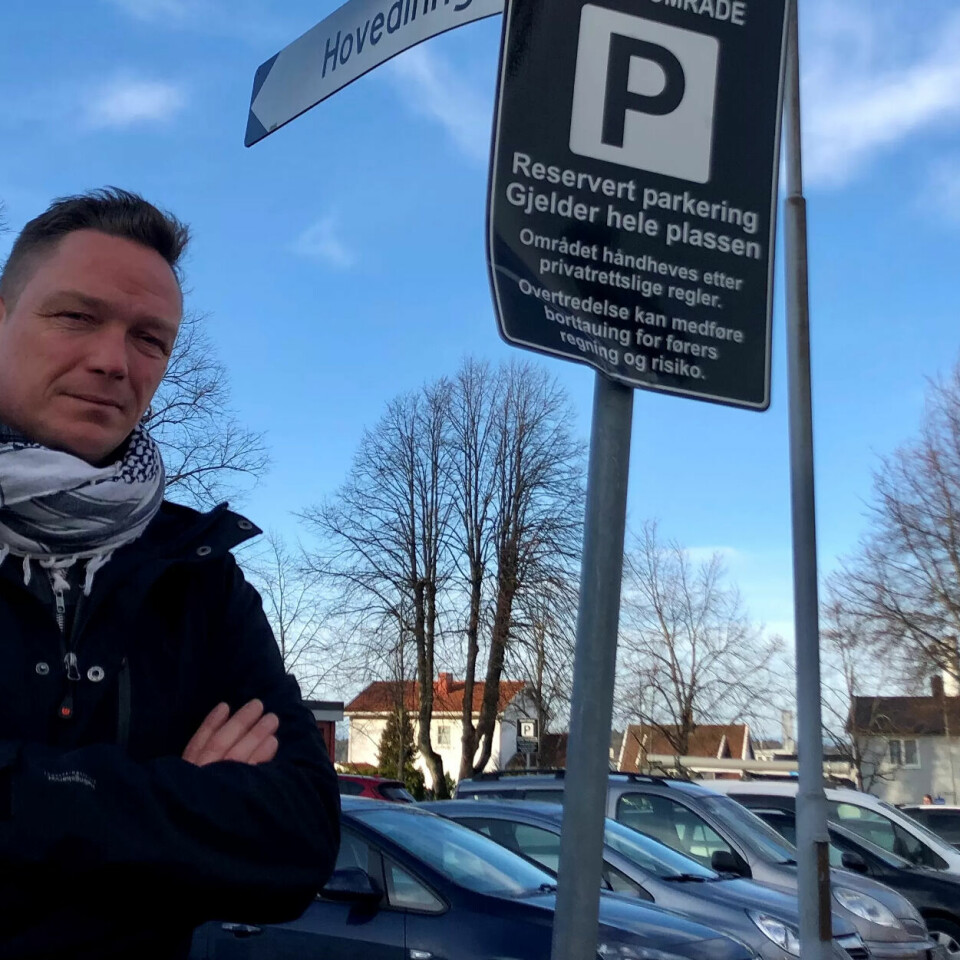 HVORFOR?: Lokalpolitiker Remi Sølvberg (Rødt) ble møtt med EØS-regler da han ville vite hvorfor tjenesten ble stoppet. Nå er saken blitt et eksempel på overfortolkning i kommunene. HVORFOR?: Lokalpolitiker Remi Sølvberg (Rødt) ble møtt med EØS-regler da han ville vite hvorfor tjenesten ble stoppet. Nå er saken blitt et eksempel på overfortolkning i kommunene.