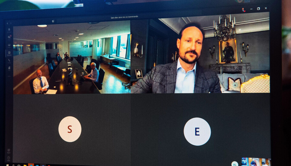 Kronprins Haakon er ikke enig i at hele Norge har stoppet opp. Mange gjør en fantastisk innsats. Kronprins Haakon er ikke enig i at hele Norge har stoppet opp. Mange gjør en fantastisk innsats.