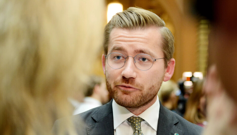 BEKYMRET: Sveinung Rotevatn er bekymret for hvordan pengebruken vil påvirke renten. BEKYMRET: Sveinung Rotevatn er bekymret for hvordan pengebruken vil påvirke renten.