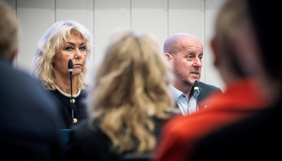 INNLANDET: Fylkesvaraordfører Hanne Alstrup Velure (H) og fylkesordfører Thomas Breen (Ap) under behandlingen av skolestrukturen i Innlandet fylkeskommune onsdag. INNLANDET: Fylkesvaraordfører Hanne Alstrup Velure (H) og fylkesordfører Thomas Breen (Ap) under behandlingen av skolestrukturen i Innlandet fylkeskommune onsdag.