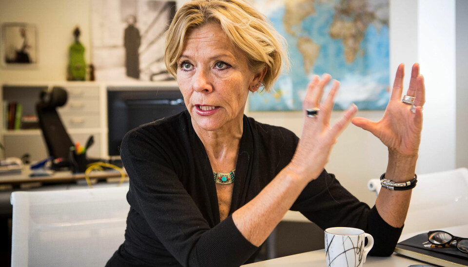 Liv Tørres, leder av Norsk Folkehjelp, er sterkt kritisk til at regjeringen vil ta penger fra bistandbudsjettet til å håndtere den økende strømmen av asylsøkere som kommer til Norge. Liv Tørres, leder av Norsk Folkehjelp, er sterkt kritisk til at regjeringen vil ta penger fra bistandbudsjettet til å håndtere den økende strømmen av asylsøkere som kommer til Norge.