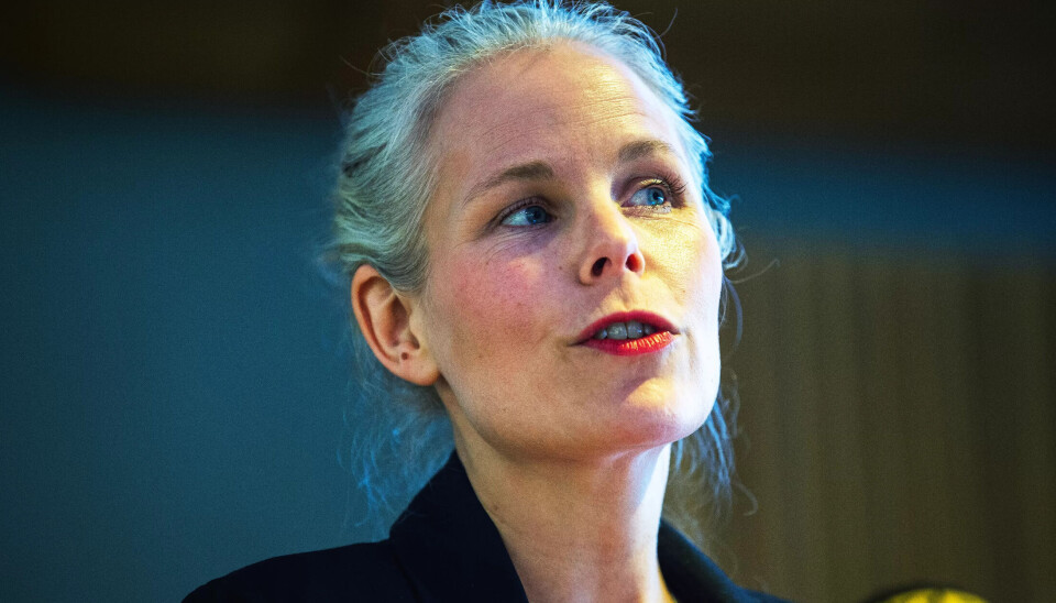 KOMPROMISS: Kirsti Bergstø og SV går inn for at arbeidsuka skal bli kortere enn den er i dag, men lengre enn den har pleid å være i SVs arbeidsprogram. KOMPROMISS: Kirsti Bergstø og SV går inn for at arbeidsuka skal bli kortere enn den er i dag, men lengre enn den har pleid å være i SVs arbeidsprogram.