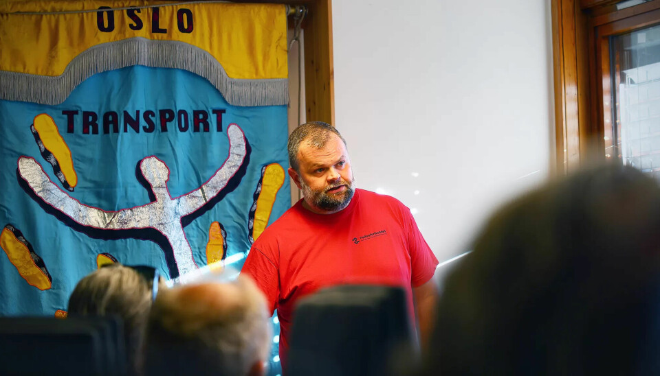 NYOPPRETTET: På Folkets Hus tar Fellesforbundets Fredrik Winger-Solvang imot sju selvstendige bud, som for første gang siden 2004 skal danne klubb. Deltagerne ønsker ikke bilder av seg selv publisert, av frykt for å miste oppdrag. NYOPPRETTET: På Folkets Hus tar Fellesforbundets Fredrik Winger-Solvang imot sju selvstendige bud, som for første gang siden 2004 skal danne klubb. Deltagerne ønsker ikke bilder av seg selv publisert, av frykt for å miste oppdrag.