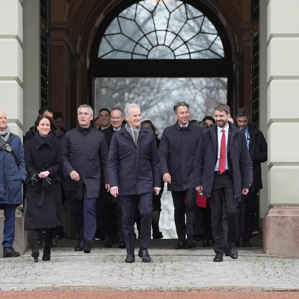 GJENGEN ALIANSE: Den nye regjeringen ble presentert på slottsplassen tirsdag. GJENGEN ALIANSE: Den nye regjeringen ble presentert på slottsplassen tirsdag.