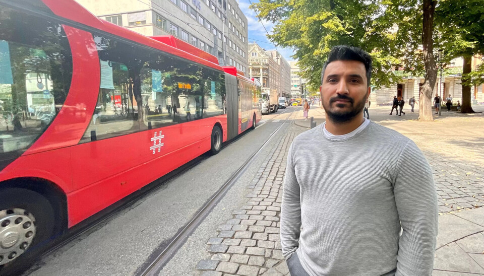UFORSTÅELIG: Siavash Mobasheri (Rødt) synes det er uforståelig at alle synes trikk og bane i egenregi fungerer godt, mens bussene skal ut på anbudskonkurranser. UFORSTÅELIG: Siavash Mobasheri (Rødt) synes det er uforståelig at alle synes trikk og bane i egenregi fungerer godt, mens bussene skal ut på anbudskonkurranser.