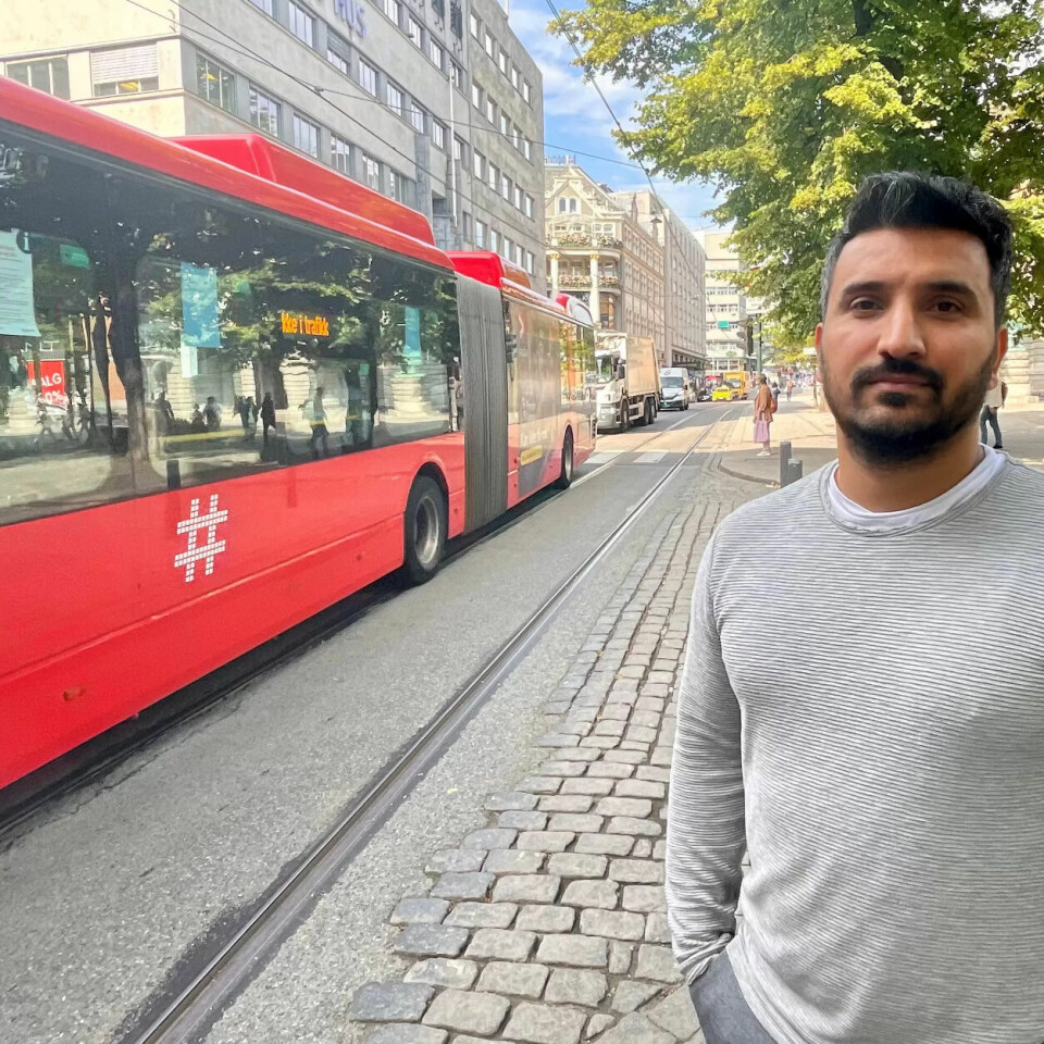 UFORSTÅELIG: Siavash Mobasheri (Rødt) synes det er uforståelig at alle synes trikk og bane i egenregi fungerer godt, mens bussene skal ut på anbudskonkurranser. UFORSTÅELIG: Siavash Mobasheri (Rødt) synes det er uforståelig at alle synes trikk og bane i egenregi fungerer godt, mens bussene skal ut på anbudskonkurranser.