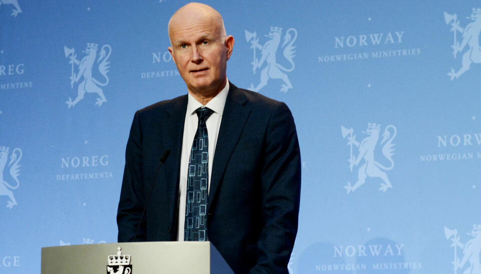 UROA: Bjørn Guldvog er direktør i Helsedirektoratet og håpar fleire helsepersonell vil ta influensavaksine. UROA: Bjørn Guldvog er direktør i Helsedirektoratet og håpar fleire helsepersonell vil ta influensavaksine.