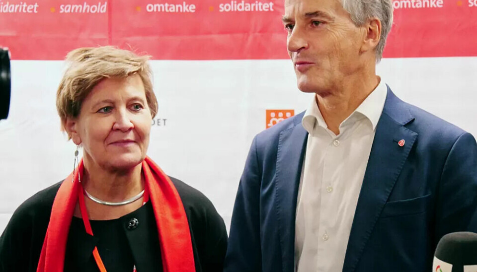Fagforbundets leder Mette Nord og Arbeiderpartiets leder Jonas Gahr Støre mener de kommunale helse- og omsorgtjenestene er truet av høyresidens privatisering. Nå har de levert oppskriften for å gjøre de bedre. Fagforbundets leder Mette Nord og Arbeiderpartiets leder Jonas Gahr Støre mener de kommunale helse- og omsorgtjenestene er truet av høyresidens privatisering. Nå har de levert oppskriften for å gjøre de bedre.