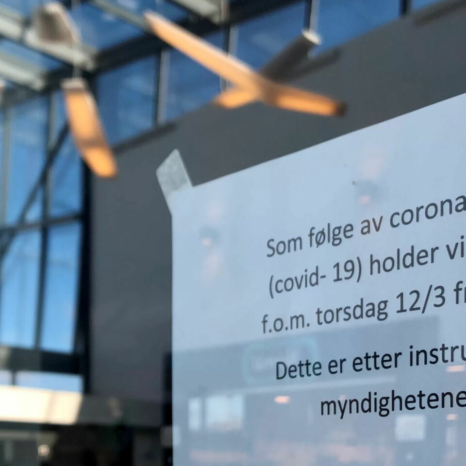 ÅPNER: Frisørsalongene ble steng med få timers varsel torsdag 12. mars. Nå skal de gjenåpne. Frisører er bekymret for å gå tilbake på jobb. ÅPNER: Frisørsalongene ble steng med få timers varsel torsdag 12. mars. Nå skal de gjenåpne. Frisører er bekymret for å gå tilbake på jobb.