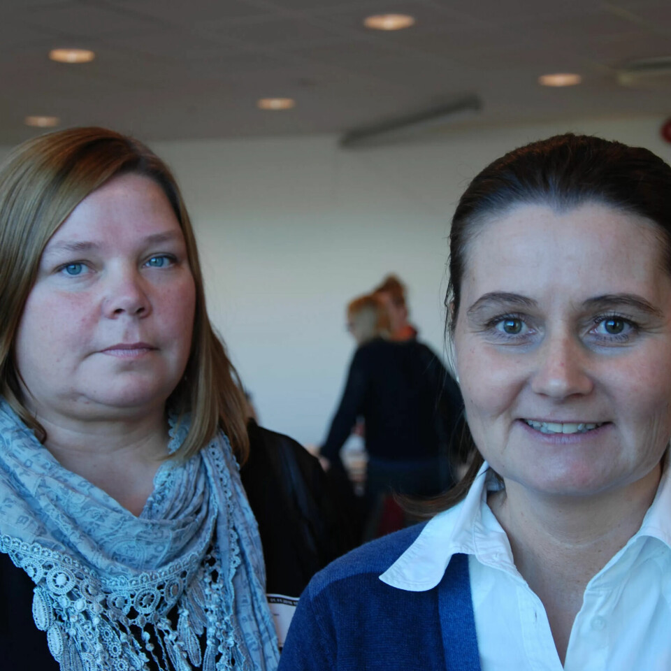 NØDVENDIG BINDELEDD: - Frivillig arbeid går ikke av seg selv, sier Rosita Eliassen (t.v.) fra Sørum. Marianne Lillebø fra Vestby er enig. NØDVENDIG BINDELEDD: - Frivillig arbeid går ikke av seg selv, sier Rosita Eliassen (t.v.) fra Sørum. Marianne Lillebø fra Vestby er enig.