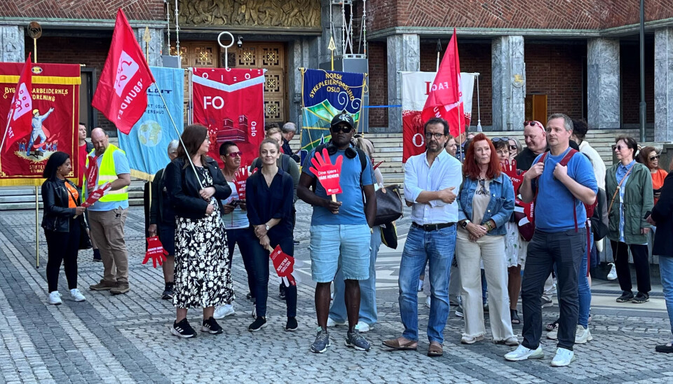 SAMLET SEG: Troppene gjør seg klare for demonstrasjonen, som ble arrangert av Fagforbundet Pleie og Omsorg Oslo og Fagforbundet Oslo. SAMLET SEG: Troppene gjør seg klare for demonstrasjonen, som ble arrangert av Fagforbundet Pleie og Omsorg Oslo og Fagforbundet Oslo.