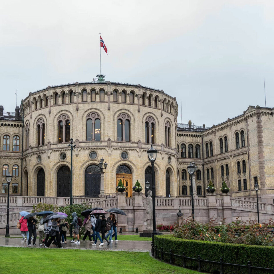 UENIG: Kvinner og menn er veldig forskjellig når det kommer til politisk oppslutning. UENIG: Kvinner og menn er veldig forskjellig når det kommer til politisk oppslutning.