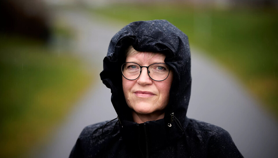 HÅPER PÅ ENDRING: Anne Kallset håper inderlig politikerne vil rydde opp i det hun mener er urettferdige regler. For henne kan det utgjøre en forskjell på flere hundre tusen kroner fram til pensjonsalder. HÅPER PÅ ENDRING: Anne Kallset håper inderlig politikerne vil rydde opp i det hun mener er urettferdige regler. For henne kan det utgjøre en forskjell på flere hundre tusen kroner fram til pensjonsalder.