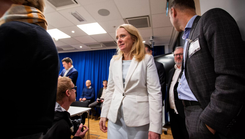 Arbeids og Sosialminister Anniken Hauglie (H) Arbeids og Sosialminister Anniken Hauglie (H)