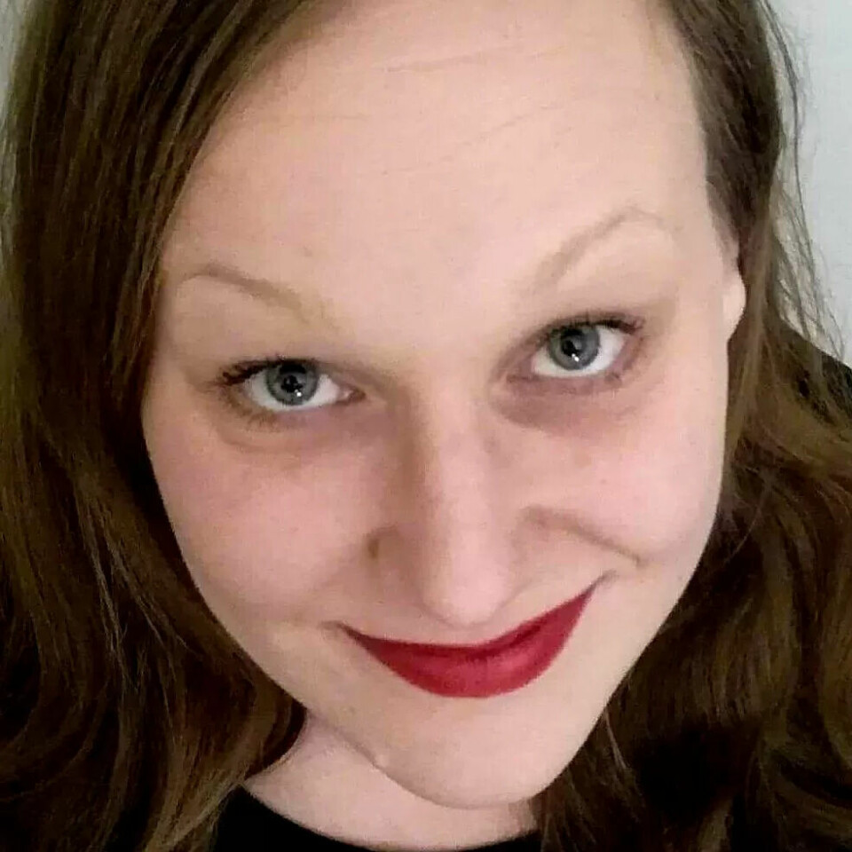 UTEN SIKKERHET: Tiitta Nieminen jobber alt fra 16 til 160 timer i måneden. På nullkontrakter får hun ikke fast ansettelse eller regulert arbeidstid. Og heller ikke mulighet til å planlegge fram i tid. UTEN SIKKERHET: Tiitta Nieminen jobber alt fra 16 til 160 timer i måneden. På nullkontrakter får hun ikke fast ansettelse eller regulert arbeidstid. Og heller ikke mulighet til å planlegge fram i tid.