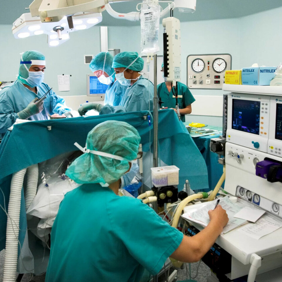 OMSTRIDT: Hvem skal få slippe inn på operasjonsstua, og hva skal de gjøre? De lærde strides. OMSTRIDT: Hvem skal få slippe inn på operasjonsstua, og hva skal de gjøre? De lærde strides.