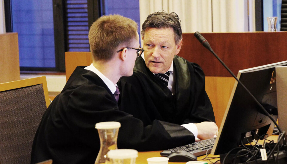 Advokatene Kjetil Edvardsen (t.h) og Morten Mønnich representerer saksøkerne i Oslo tingrett. Advokatene Kjetil Edvardsen (t.h) og Morten Mønnich representerer saksøkerne i Oslo tingrett.