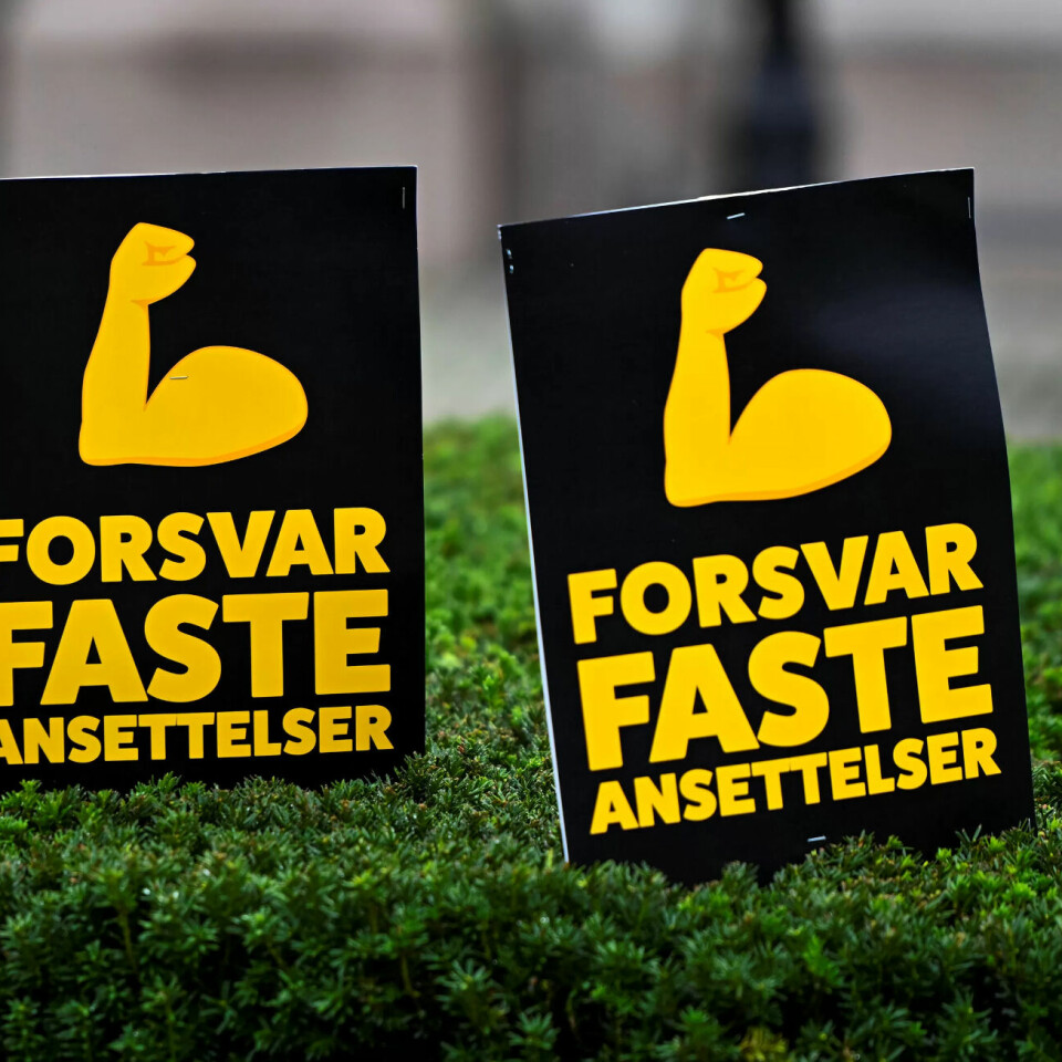 Fra nyttår senkes kravet fra fire til tre år før midlertidig ansatte kan kreve fast jobb. Fra nyttår senkes kravet fra fire til tre år før midlertidig ansatte kan kreve fast jobb.