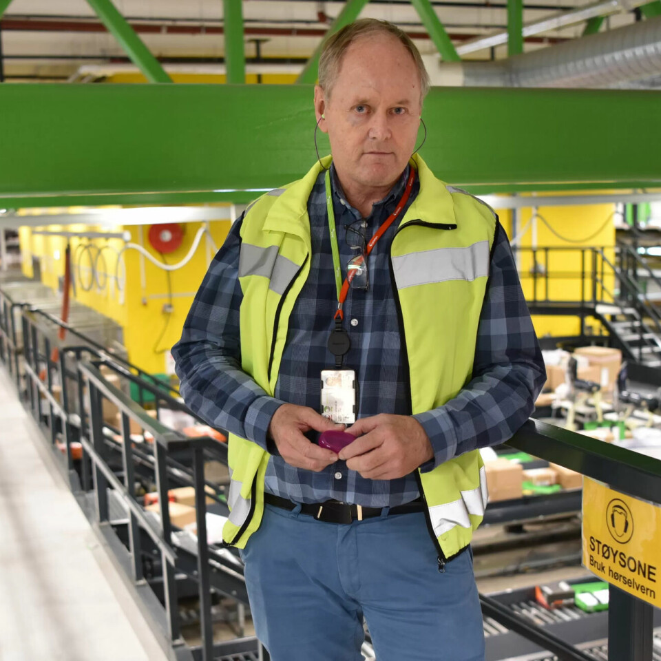 UTREDER TILTAK: Regiondirektør Geir Bertelsen har hatt ansvaret for Alnabruterminalen siden 1. januar i år, og sier at de jobber med å få på plass støyreduserende tiltak. UTREDER TILTAK: Regiondirektør Geir Bertelsen har hatt ansvaret for Alnabruterminalen siden 1. januar i år, og sier at de jobber med å få på plass støyreduserende tiltak.