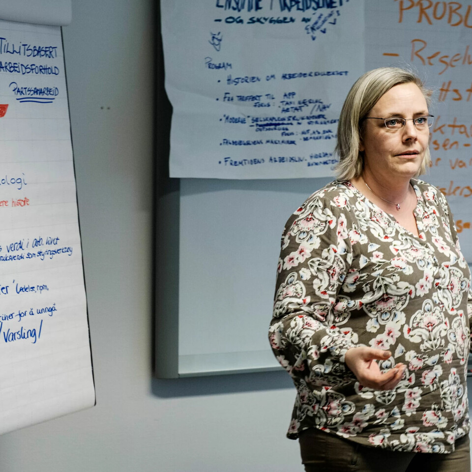 PASS PÅ: Hvis arbeidsgiver ber deg komme på jobb på julaften, kan det hende butikken bryter loven. Regionsekretær i HK, Eirine Saaler Nabben, får mange spørsmål om arbeid på julaften i år. PASS PÅ: Hvis arbeidsgiver ber deg komme på jobb på julaften, kan det hende butikken bryter loven. Regionsekretær i HK, Eirine Saaler Nabben, får mange spørsmål om arbeid på julaften i år.