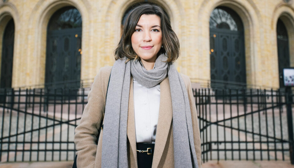 SLÅR TILBAKE: Anne Molberg i Høgre meiner Ap bommar når dei seier ein ikkje kan stole på Høgre og at dei vil bevare sjukeløna. SLÅR TILBAKE: Anne Molberg i Høgre meiner Ap bommar når dei seier ein ikkje kan stole på Høgre og at dei vil bevare sjukeløna.