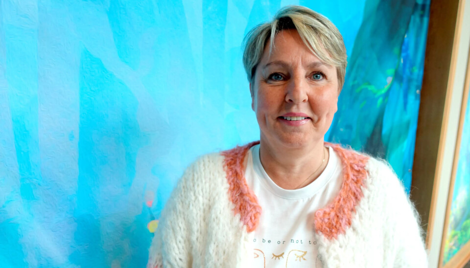 Anita Wirkola Dirksen er familieveileder og klinisk barnevernspedagog. Hun jobber både i barnevernstjenesten og på helsestasjonen i Aurskog-Høland. Anita Wirkola Dirksen er familieveileder og klinisk barnevernspedagog. Hun jobber både i barnevernstjenesten og på helsestasjonen i Aurskog-Høland.