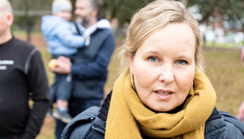 BER PBL INNFRI KRAV: Camilla Hanses, FAU-representant i Læringsverkstedet Bryn barnehage, ber PBL om å innfri de streikendes krav om bedre pensjon. – Å gå tilbake på en protokollført enighet, som PBL gjør nå, stiller arbeidsgiverne i et meget dårlig lys, sier hun til Fagbladet. BER PBL INNFRI KRAV: Camilla Hanses, FAU-representant i Læringsverkstedet Bryn barnehage, ber PBL om å innfri de streikendes krav om bedre pensjon. – Å gå tilbake på en protokollført enighet, som PBL gjør nå, stiller arbeidsgiverne i et meget dårlig lys, sier hun til Fagbladet.