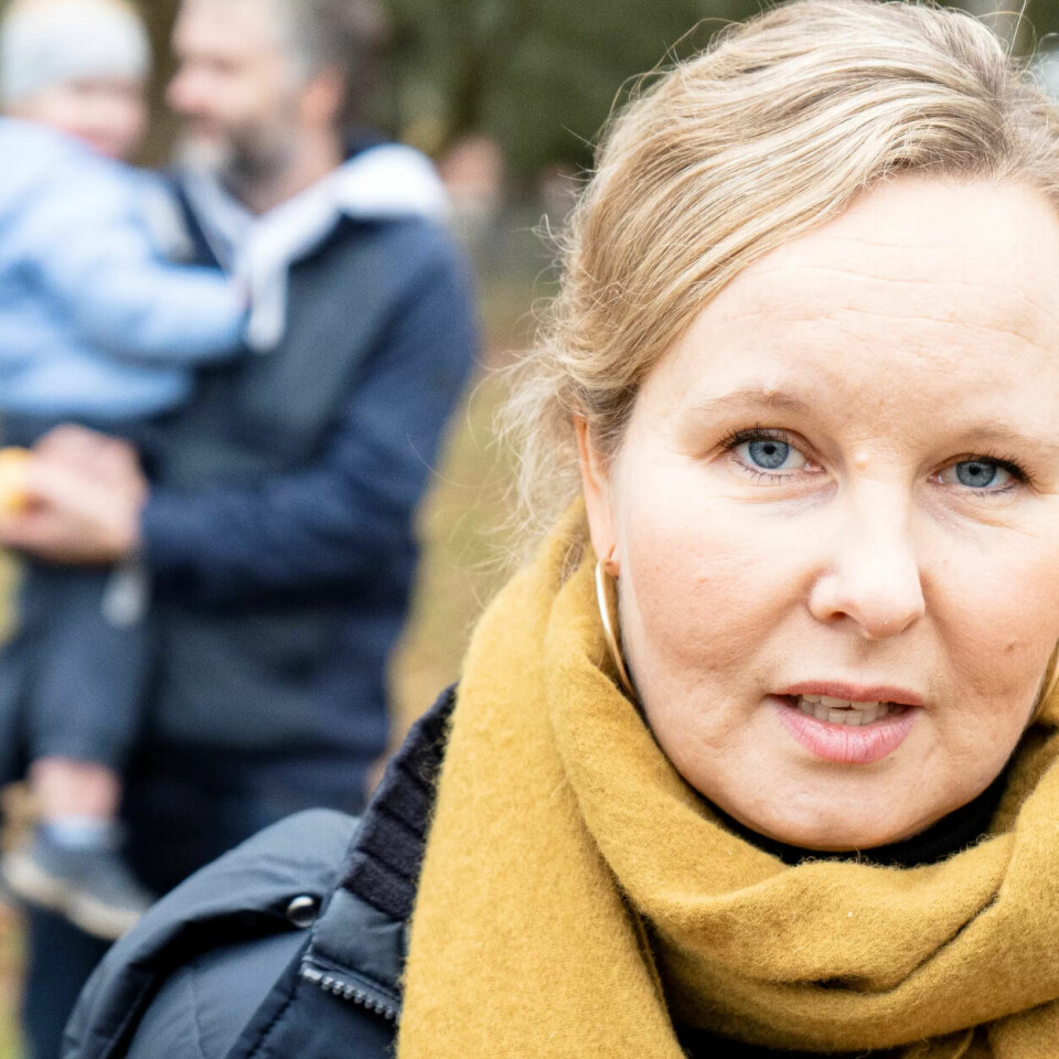 BER PBL INNFRI KRAV: Camilla Hanses, FAU-representant i Læringsverkstedet Bryn barnehage, ber PBL om å innfri de streikendes krav om bedre pensjon. – Å gå tilbake på en protokollført enighet, som PBL gjør nå, stiller arbeidsgiverne i et meget dårlig lys, sier hun til Fagbladet. BER PBL INNFRI KRAV: Camilla Hanses, FAU-representant i Læringsverkstedet Bryn barnehage, ber PBL om å innfri de streikendes krav om bedre pensjon. – Å gå tilbake på en protokollført enighet, som PBL gjør nå, stiller arbeidsgiverne i et meget dårlig lys, sier hun til Fagbladet.