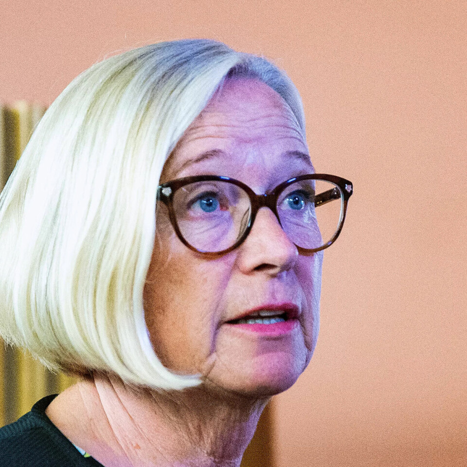 – Jeg mener vi på en måte står ved det landsstyret har vedtatt og stortingsgruppa i ettertid har drøftet, sier Marit Arnstad. – Jeg mener vi på en måte står ved det landsstyret har vedtatt og stortingsgruppa i ettertid har drøftet, sier Marit Arnstad.
