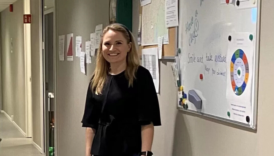 Elisabeth Lie leder saksbehandlerne i Alna bydel. Hun mener samarbeidet mellom de ulike faggruppene i hjemmetjenesten fungerer bra etter at de innførte tillitsmodellen. Elisabeth Lie leder saksbehandlerne i Alna bydel. Hun mener samarbeidet mellom de ulike faggruppene i hjemmetjenesten fungerer bra etter at de innførte tillitsmodellen.