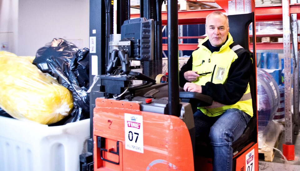 Torkil Bakken er hovedverneombud ved Tines ostefabrikk på Heimdal i Trondheim. Torkil Bakken er hovedverneombud ved Tines ostefabrikk på Heimdal i Trondheim.