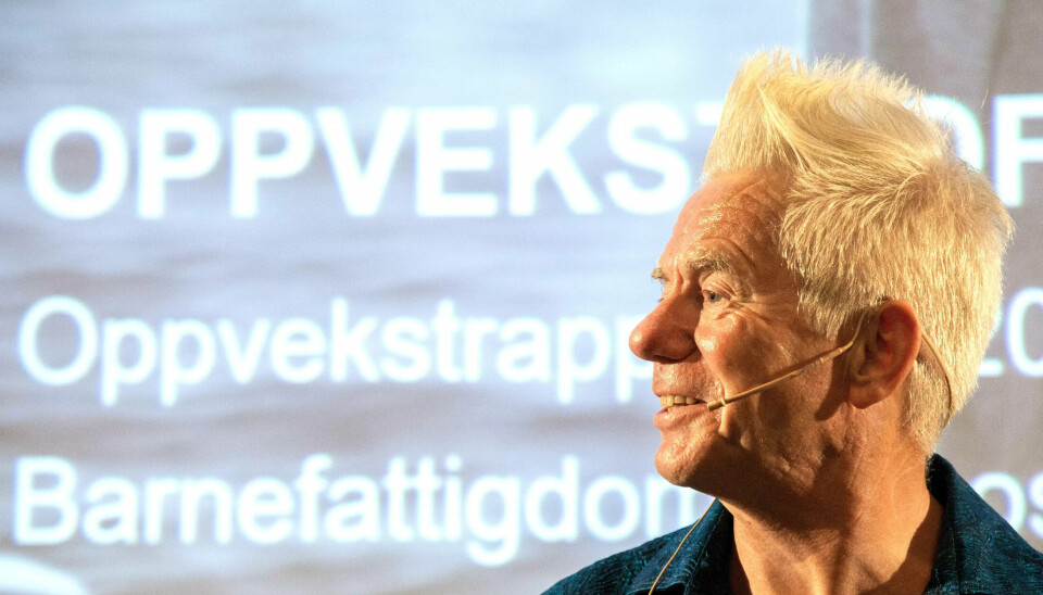 OVERRASKET: Jeg blir alltid overrasket over politkere og andre folk som bare ser kostnader og ikke gevinster. Det er viktig å snakke om den usynlige store gevinsten vi vil få om vi innfører mat i skolen, sier professor Kalle Moene. OVERRASKET: Jeg blir alltid overrasket over politkere og andre folk som bare ser kostnader og ikke gevinster. Det er viktig å snakke om den usynlige store gevinsten vi vil få om vi innfører mat i skolen, sier professor Kalle Moene.