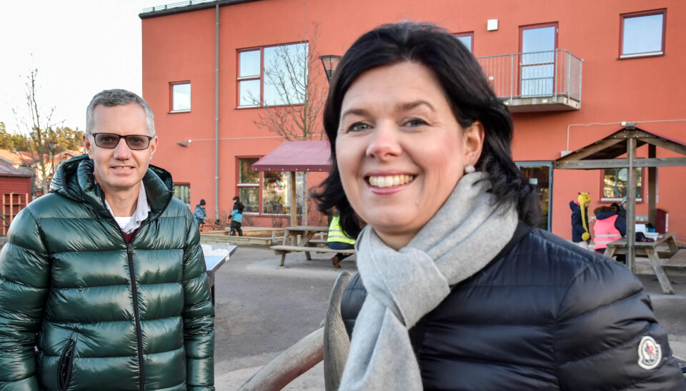 KRAV OM TILBAKEBETALING: Ifølge tilsynsrapportene fra Utdanningsdirektoratet har eierne av Læringsverkstedet Hans Jacon og Randi Sundby brukt tilskudd og foreldrepenger i barnehagene på kostnader knyttet til oppkjøp av barnehager. Det mener Utdanningsdirektoratet er brudd på barnehageloven. Læringsverkstedet har klaget på vedtaket. KRAV OM TILBAKEBETALING: Ifølge tilsynsrapportene fra Utdanningsdirektoratet har eierne av Læringsverkstedet Hans Jacon og Randi Sundby brukt tilskudd og foreldrepenger i barnehagene på kostnader knyttet til oppkjøp av barnehager. Det mener Utdanningsdirektoratet er brudd på barnehageloven. Læringsverkstedet har klaget på vedtaket.