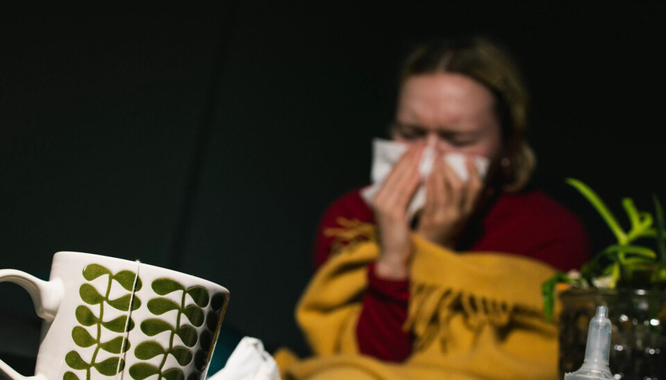 KOSTAR: Den norske sjukeløna kom i 1978 og var ein siger for LO. I dag får du full sjukeløn i eitt år. Til hausten kan det forandre seg, med eit nytt politisk fleirtal. KOSTAR: Den norske sjukeløna kom i 1978 og var ein siger for LO. I dag får du full sjukeløn i eitt år. Til hausten kan det forandre seg, med eit nytt politisk fleirtal.